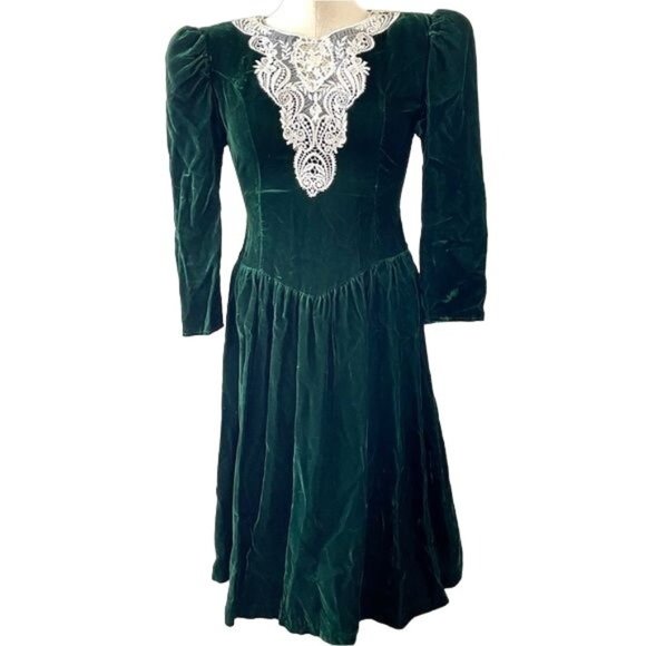 Gunne Sax Dresses | Gunne Sax Jessica Mcclintock Dress Green Velvet Puff Sleeves Lace Neck Sz Xs Vtg | Color: Green/White | Size: Xs | Grentico's Gunne Sax Dresses | Gunne Sax Jessica Mcclintock Dress Green Velvet Puff Sleeves Lace Neck Sz Xs Vtg | Color: Green/White | Size: Xs | Grentico's